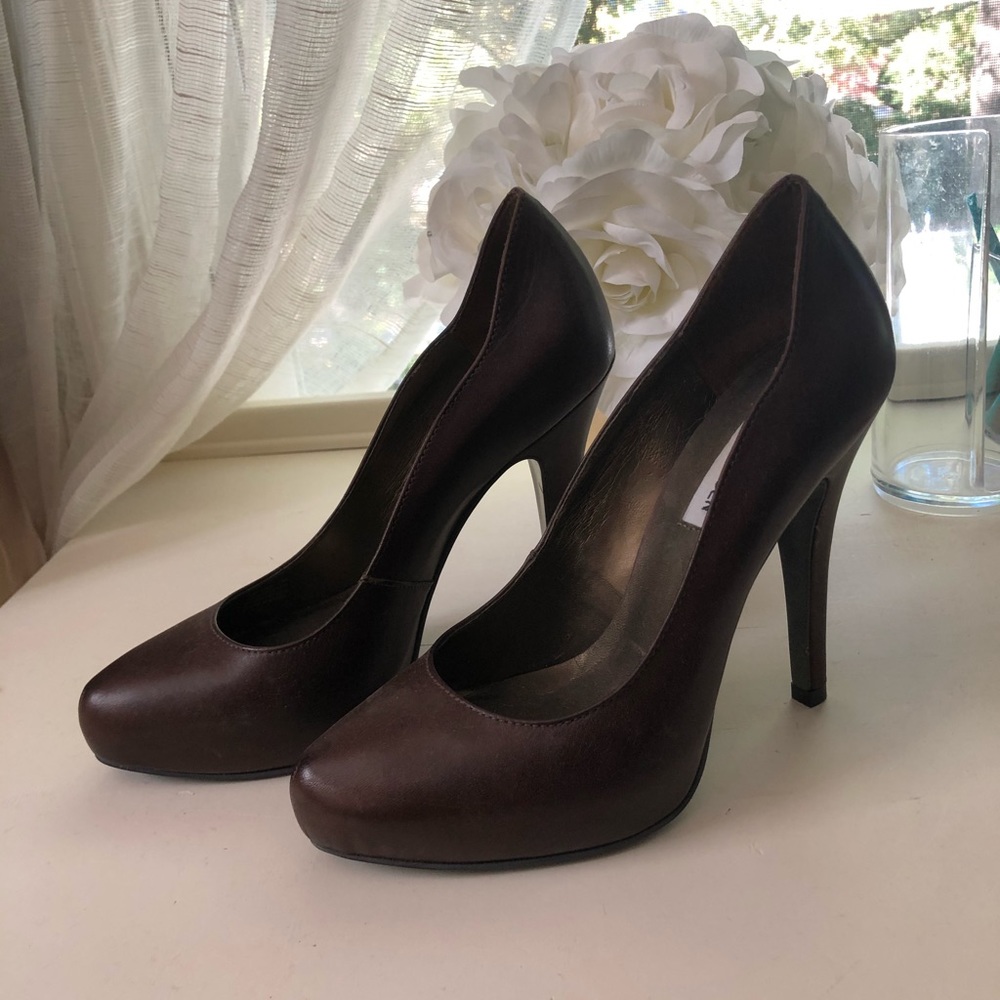 Classic Brown Pump